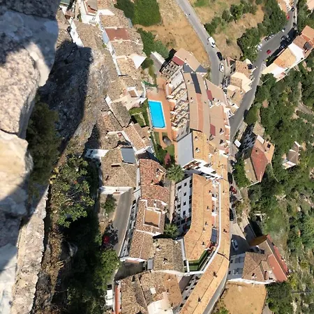 Con Vistas A La Piscina Y Al Castillo Templario Apartment La Iruela