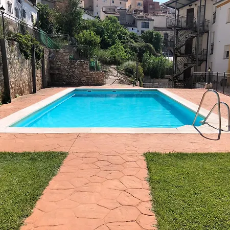 Con Vistas A La Piscina Y Al Castillo Templario La Iruela